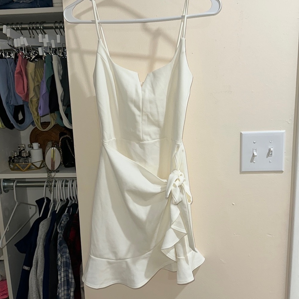white wrap mini dress - Picture 1 of 3